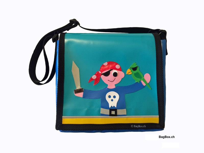 Kindergartentasche handgefertigt in Zürich aus Blache. Mit Piratenmotiv.