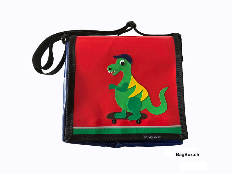 Kindergartentasche aus Blache mit skatendem Dino. In Handarbeit hergestellt.