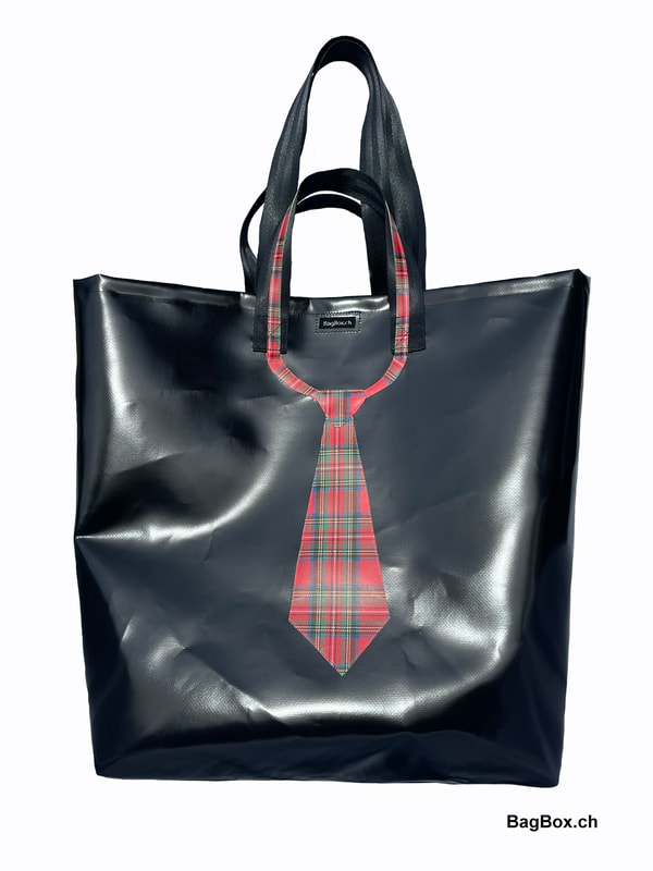 Blachentasche mit Krawatte. Eine geräumige Einkaufstasche die durch Langlebigkeit und modernem Motiv besticht.