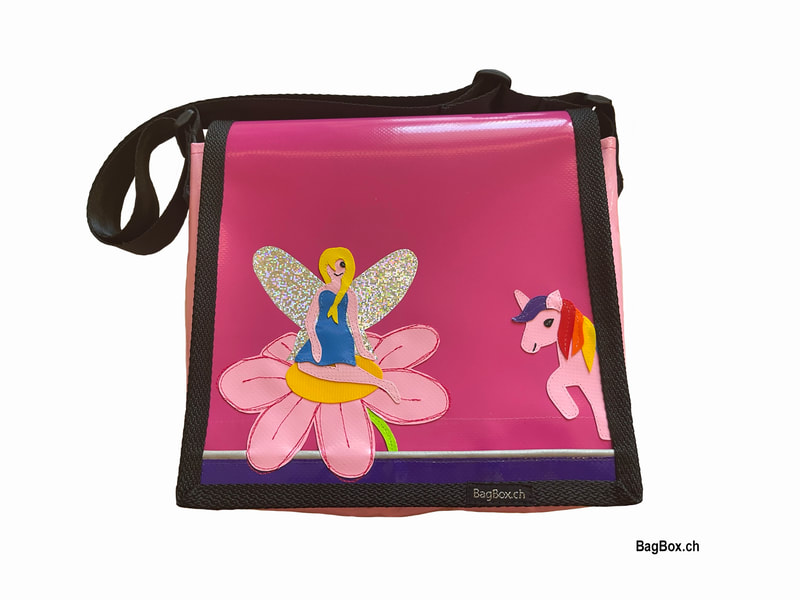 Handmade Kindergartentasche für Mädchen mit Fee und Einhorn. Genäht aus widerstandsfähiger Blache.